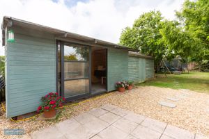 Summerhouse/Garden- click for photo gallery